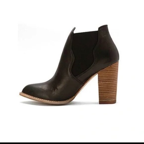 Chinese Laundry | Zealous Bootie - Picture 1 of 6